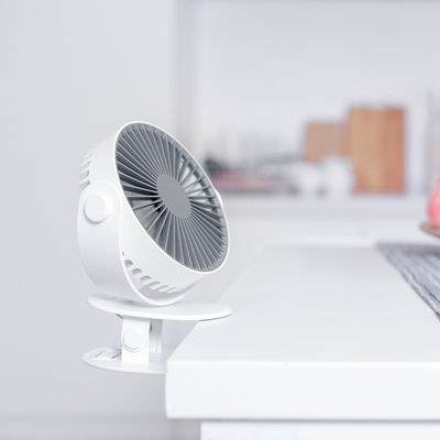 2000mAh ব্যাটারি পোর্টেবল USB ফ্যান BLDC 360 ডিগ্রি টেবিল ক্লিপ ফ্যান